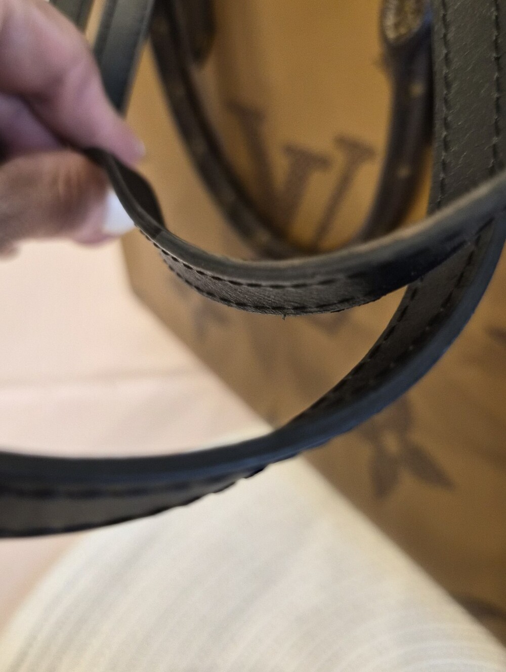 Louis Vuitton OnTheGo MM Giant Monogram Reverse Tote | COA - Microchipped - Picture 15 of 16